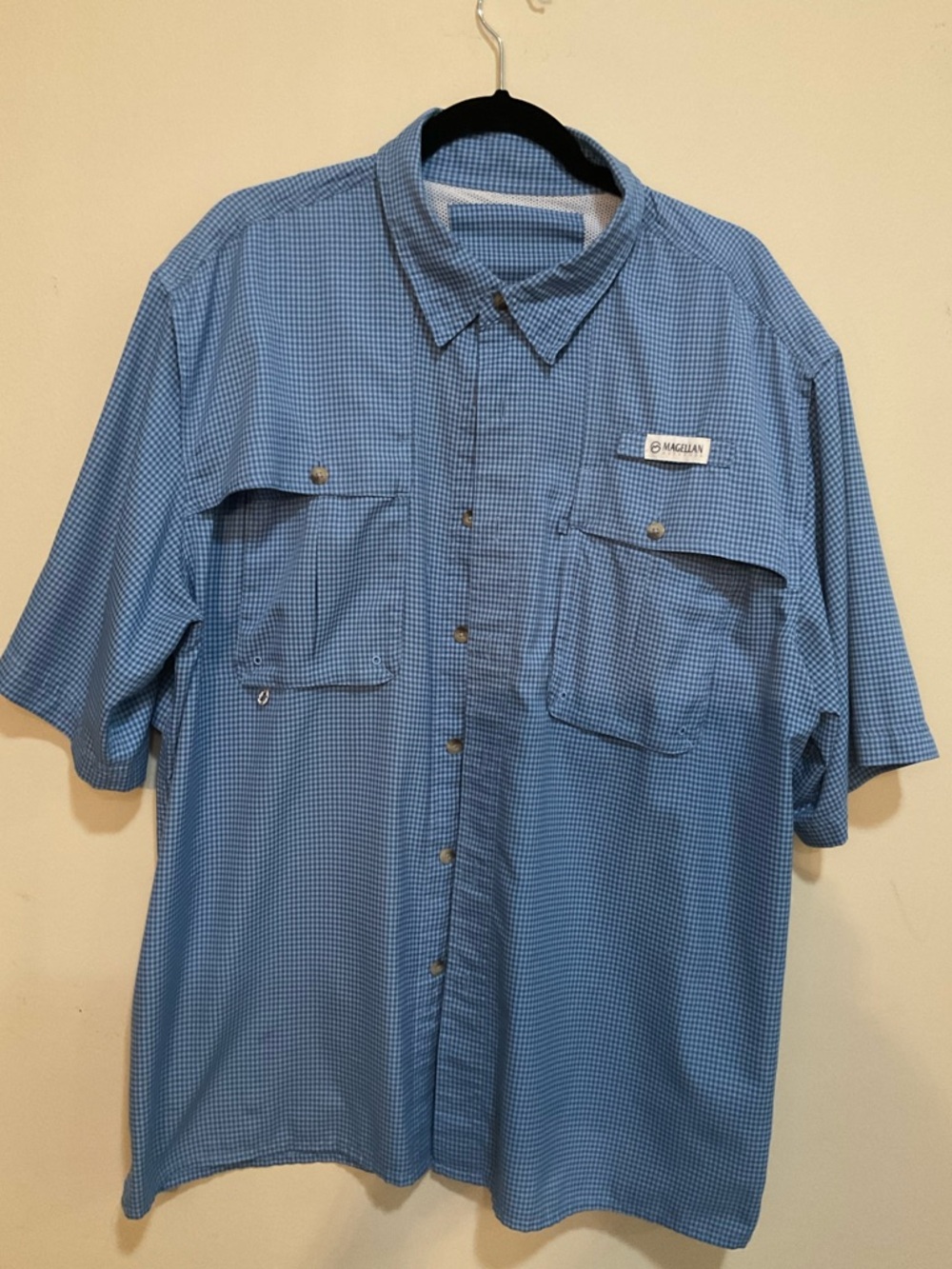 Magellan Men’s Fish Gear Blue Short Sleeve Button Up Shirt Mega Wick